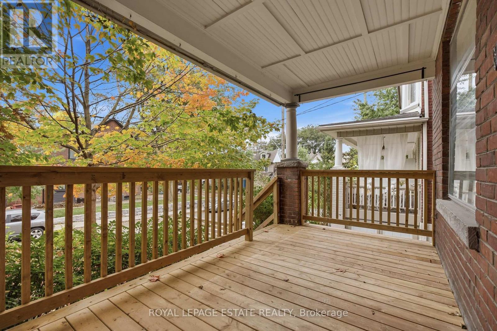 6 Sandford Avenue, Toronto, Ontario  M4L 2E7 - Photo 4 - E14033320