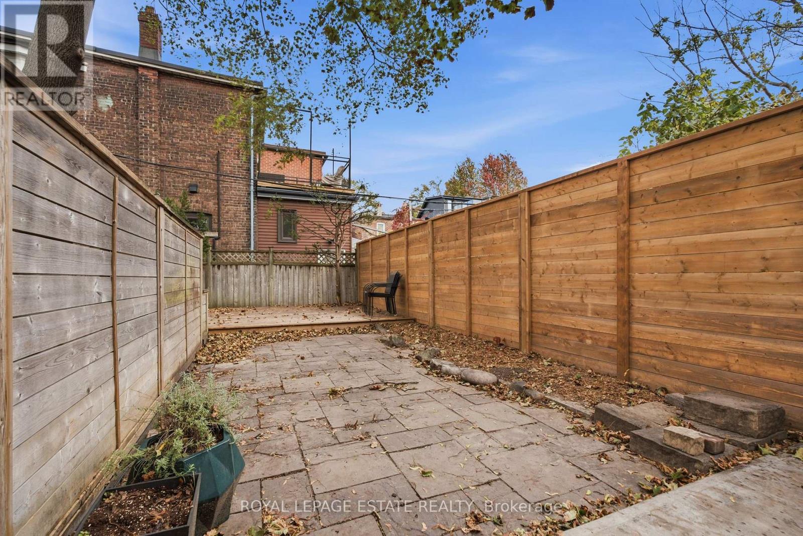 6 Sandford Avenue, Toronto, Ontario  M4L 2E7 - Photo 41 - E14033320
