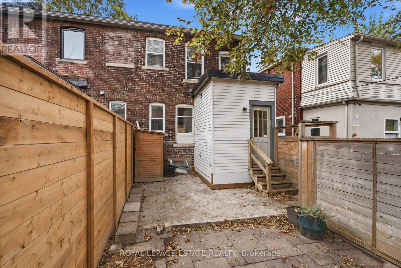 6 Sandford Avenue, Toronto, Ontario  M4L 2E7 - Photo 43 - E14033320