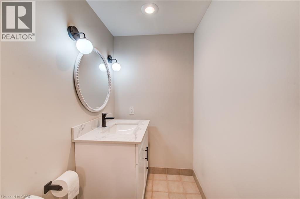 332 Longfellow Drive, Waterloo, Ontario  N2L 2S3 - Photo 31 - 40871318
