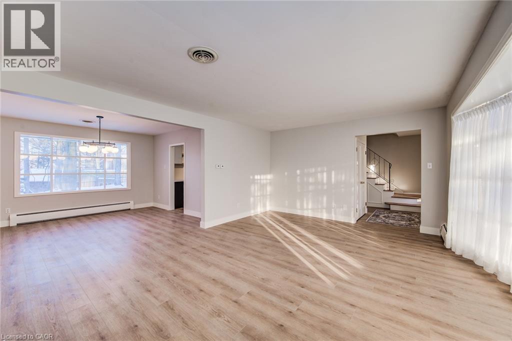 332 Longfellow Drive, Waterloo, Ontario  N2L 2S3 - Photo 9 - 40871318