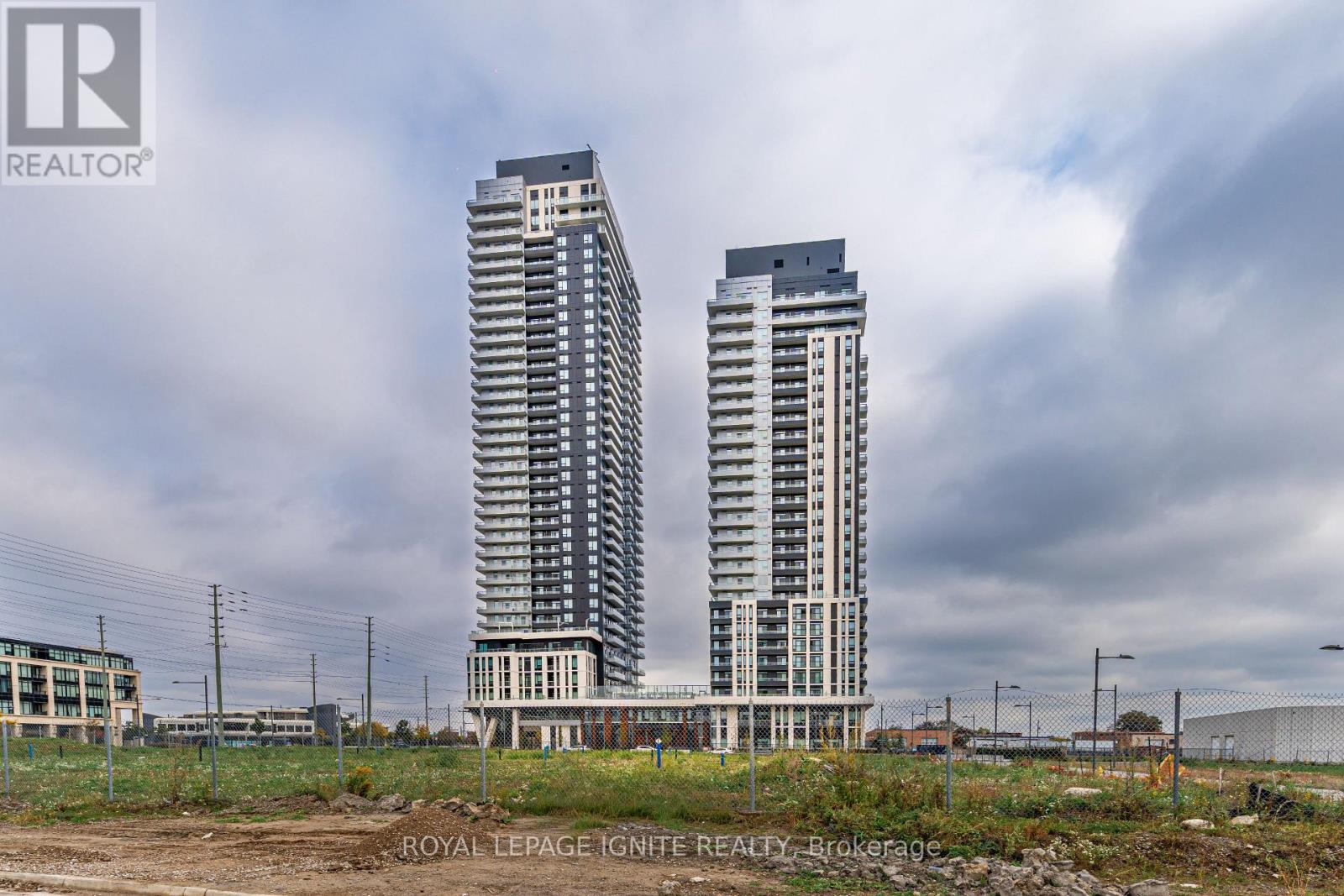 2208 - 5 Meadowale Road, Vaughan (Vaughan Corporate Centre), Ontario  L4K 0C7 - Photo 2 - N14033272
