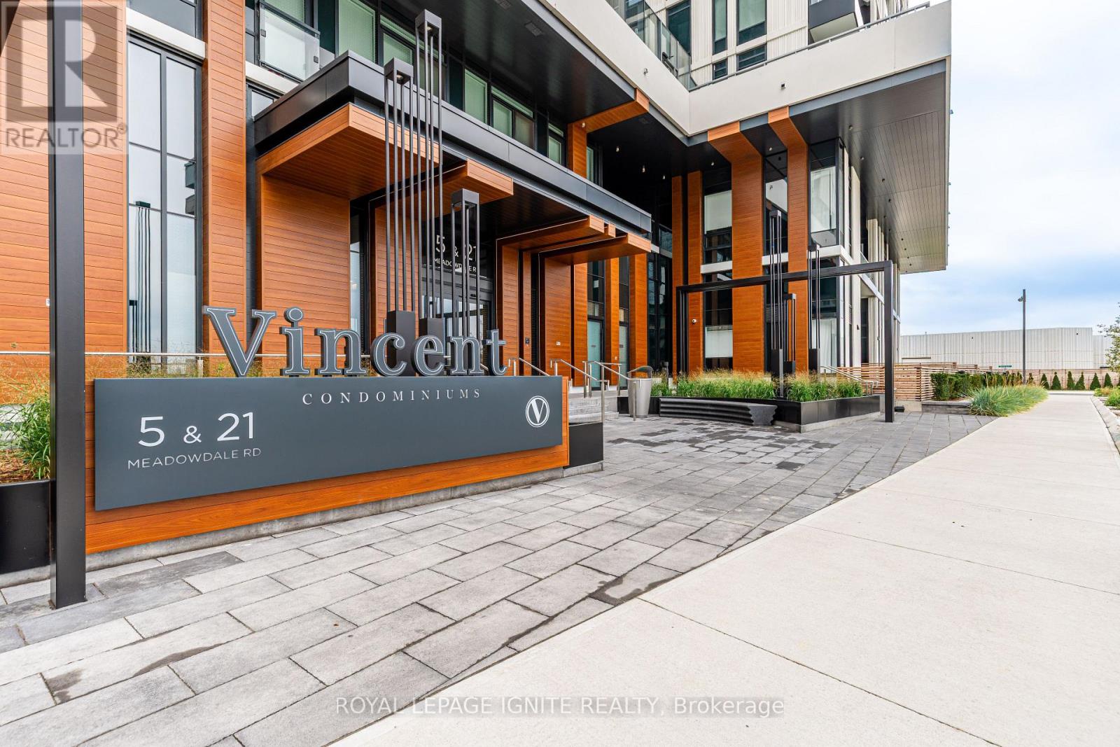 2208 - 5 Meadowale Road, Vaughan (Vaughan Corporate Centre), Ontario  L4K 0C7 - Photo 3 - N14033272