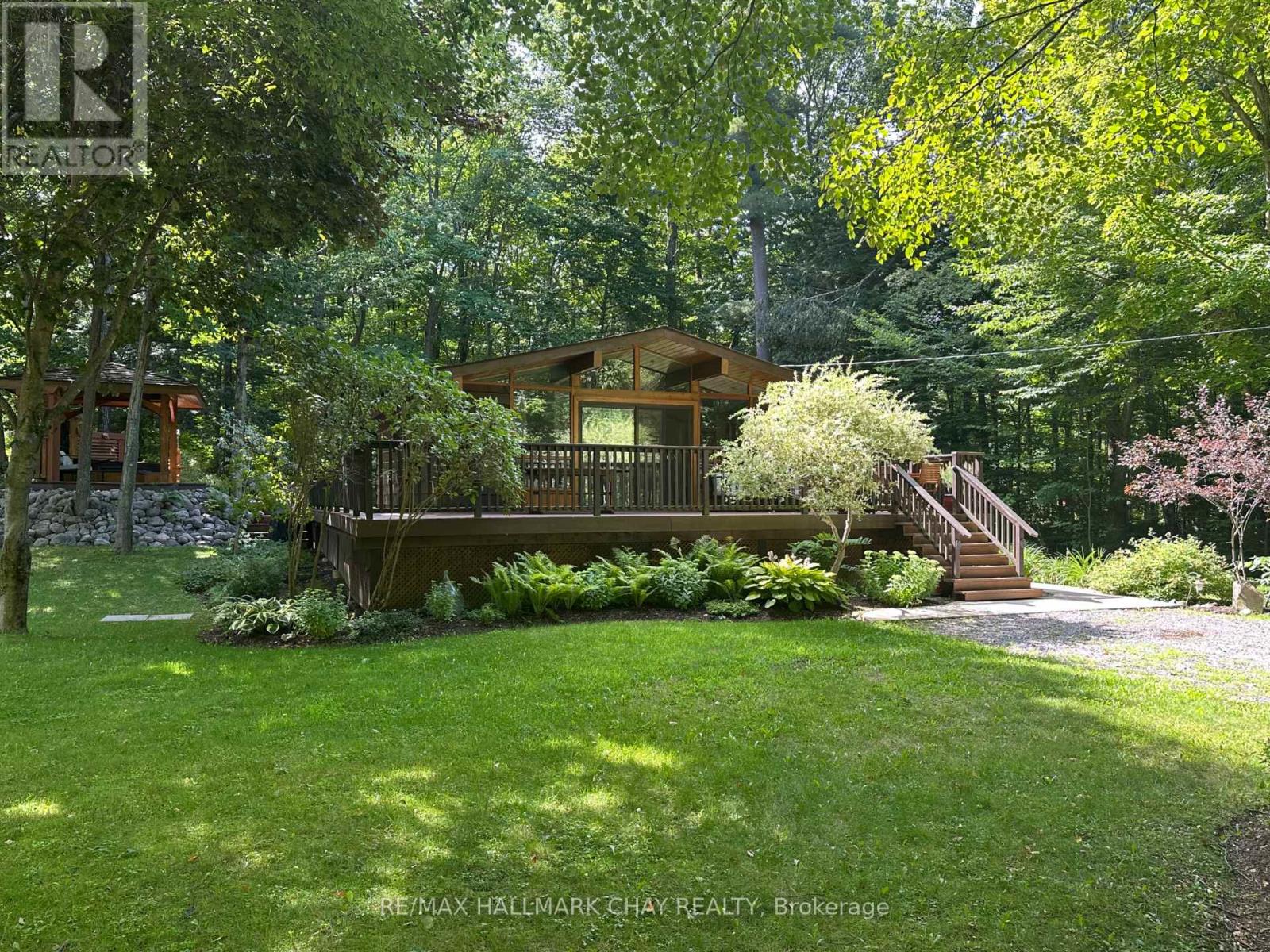 691 Rue Lafontaine Road W, Tiny, Ontario  L9M 0L6 - Photo 3 - S14033280