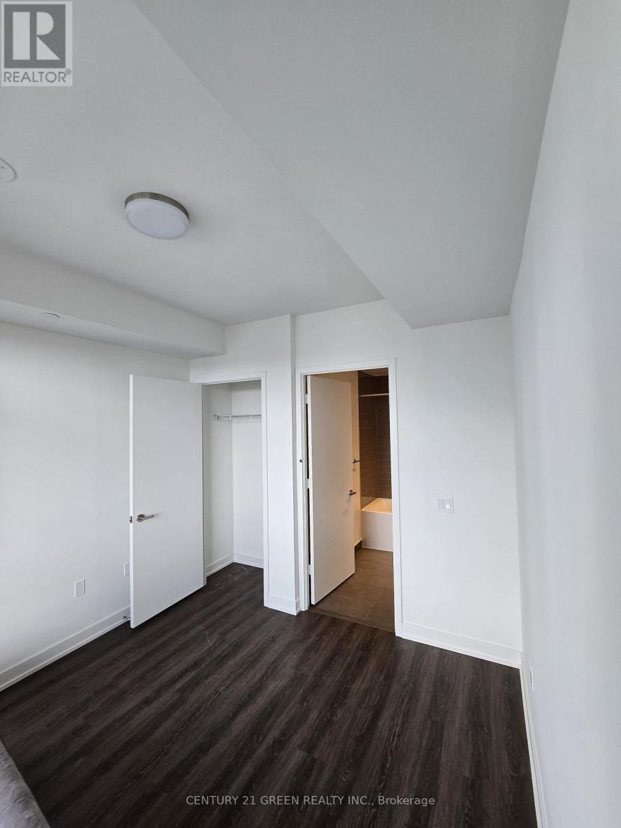 2205 - 448 Burnhamthorpe Road W, Mississauga, Ontario  L5B 0R4 - Photo 11 - W14033050