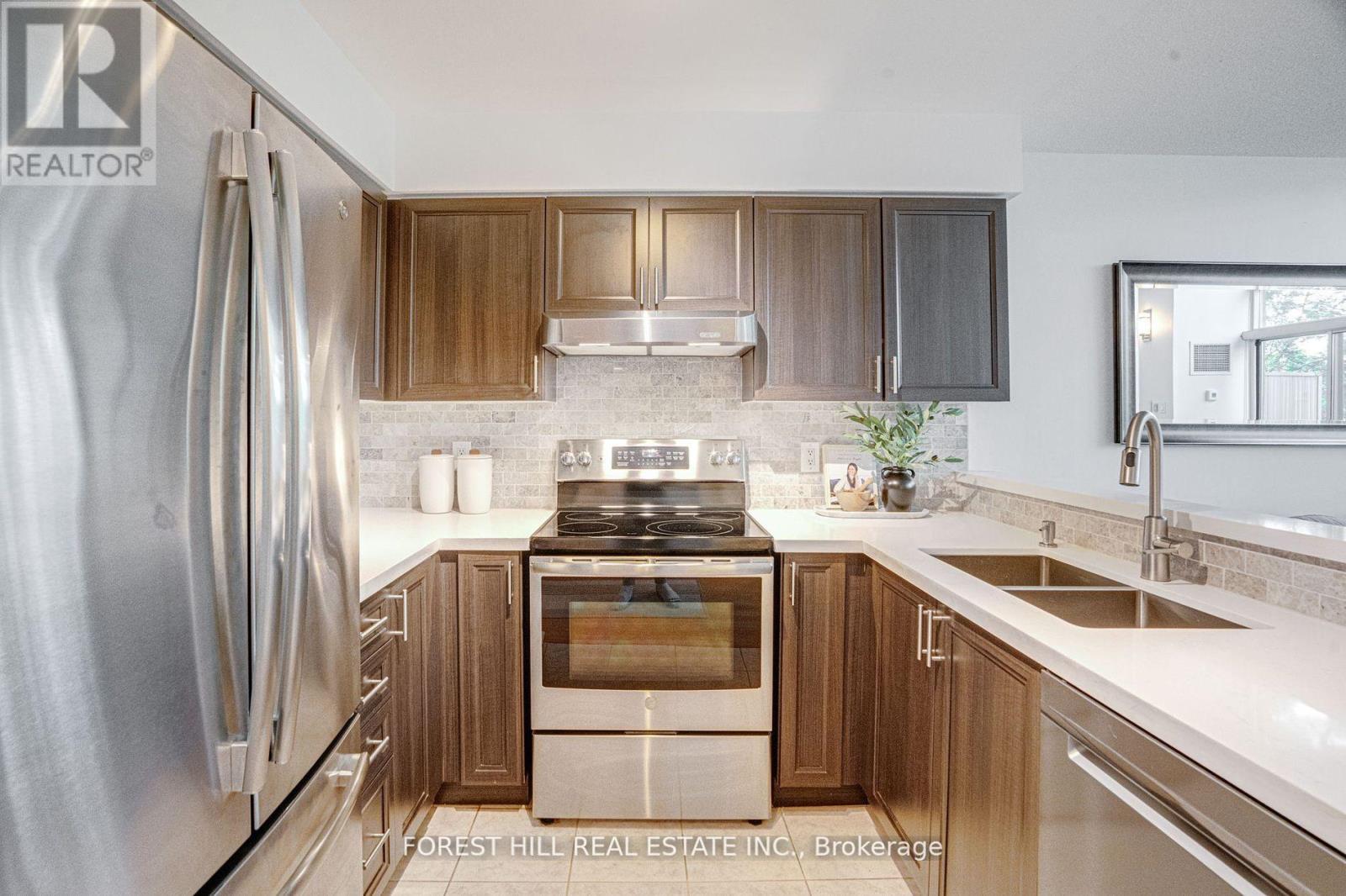 212 - 200 Manitoba Street, Toronto, Ontario  M8Y 3Y9 - Photo 5 - W14033080