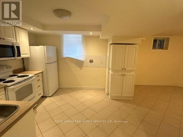Bsmt - 3453 Nutcracker Drive, Mississauga, Ontario  L5N 6E7 - Photo 9 - W14033094