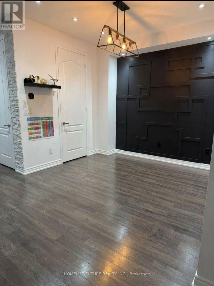 80 Phyllis Drive, Caledon, Ontario  L7C 4E2 - Photo 4 - W14033120
