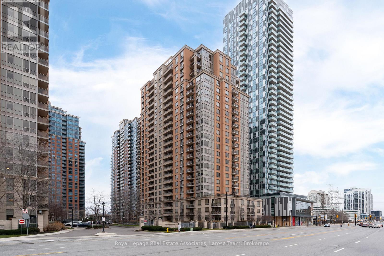 1019 - 5233 DUNDAS STREET W, Toronto, Ontario