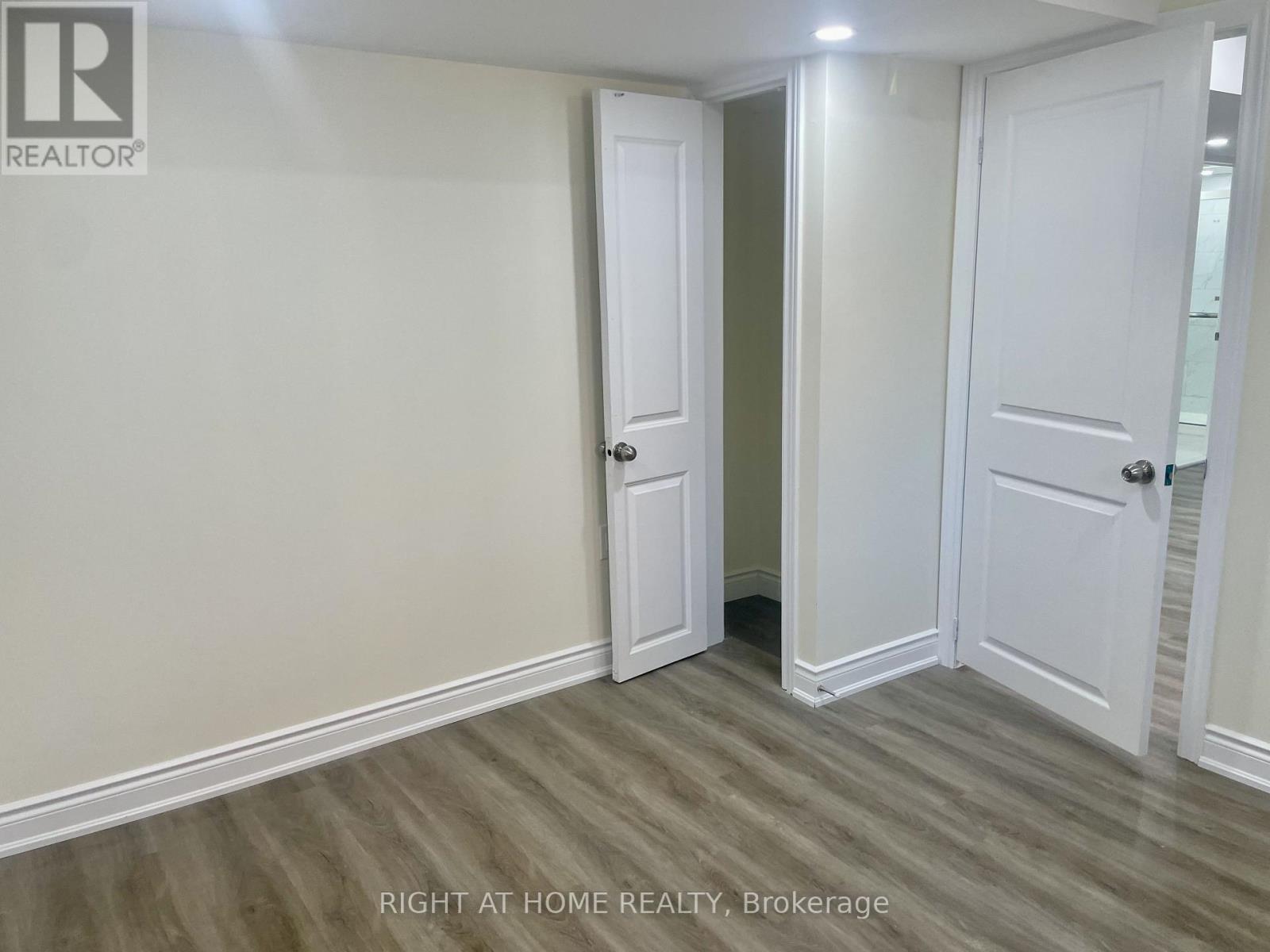 Unit #2 (Bsmt) - 11 Herdwick Street, Brampton, Ontario  L6S 6L6 - Photo 5 - W14033142