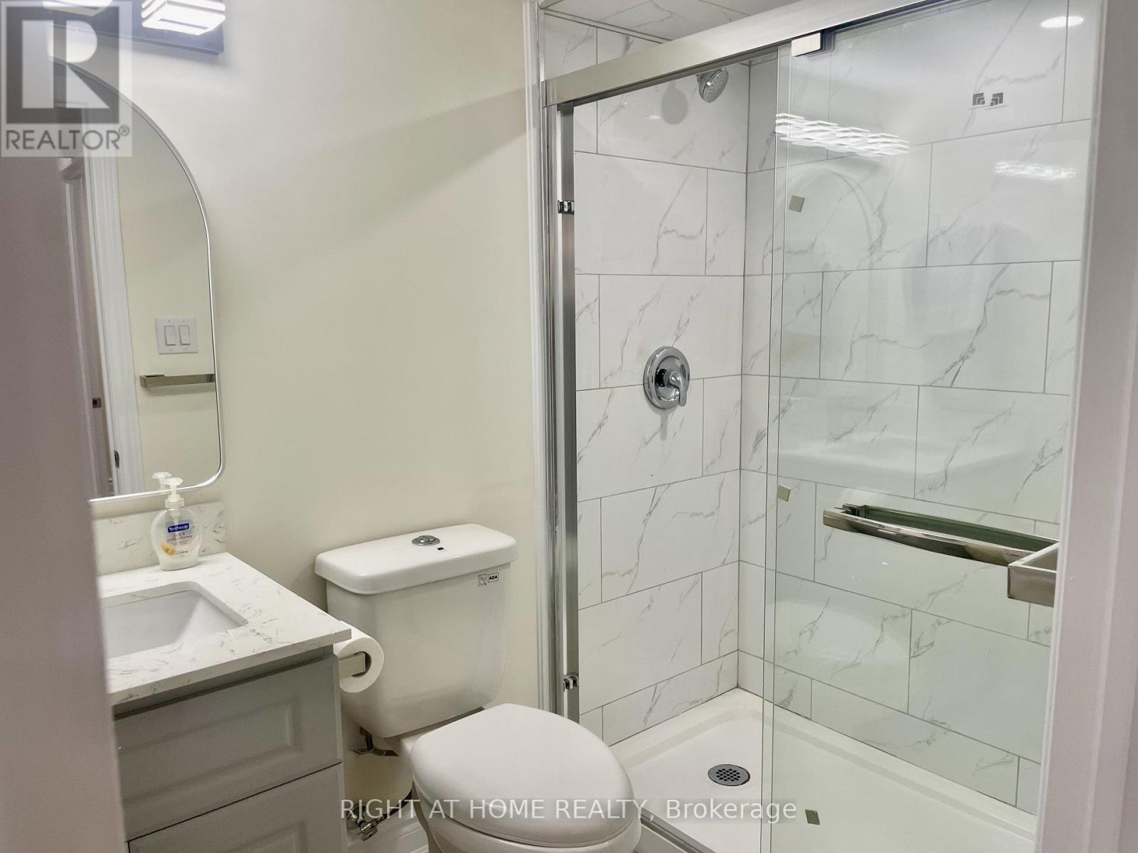 Unit #2 (Bsmt) - 11 Herdwick Street, Brampton, Ontario  L6S 6L6 - Photo 7 - W14033142