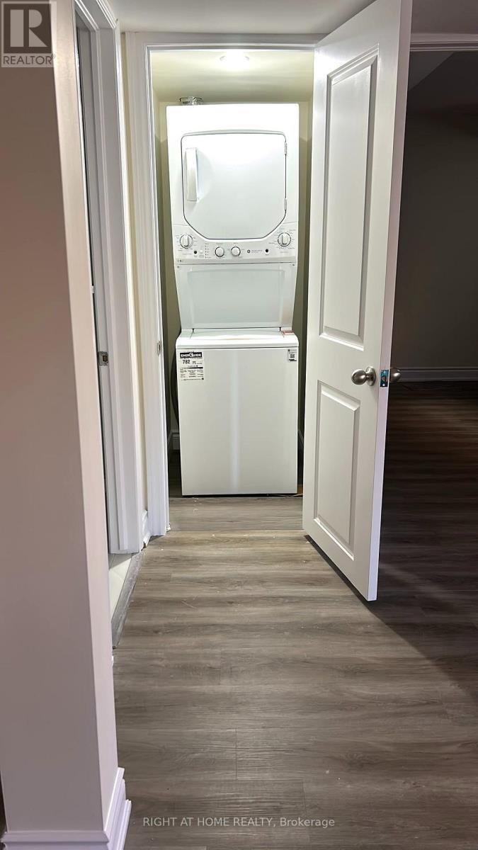 Unit #2 (Bsmt) - 11 Herdwick Street, Brampton, Ontario  L6S 6L6 - Photo 8 - W14033142
