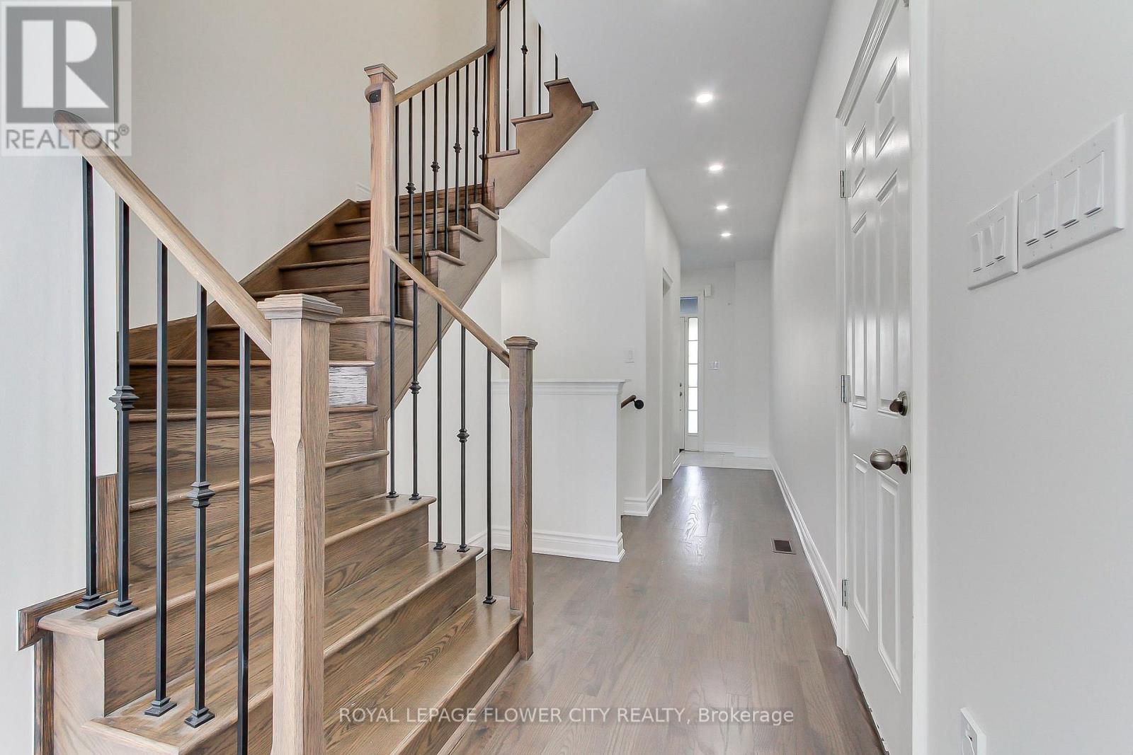 1311 Restivo Lane, Milton, Ontario  L9E 1J9 - Photo 4 - W14033188