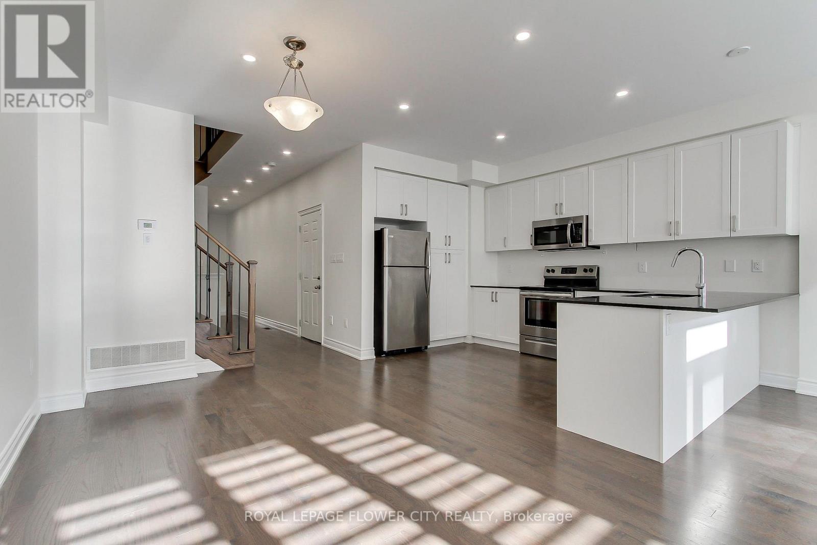 1311 Restivo Lane, Milton, Ontario  L9E 1J9 - Photo 6 - W14033188