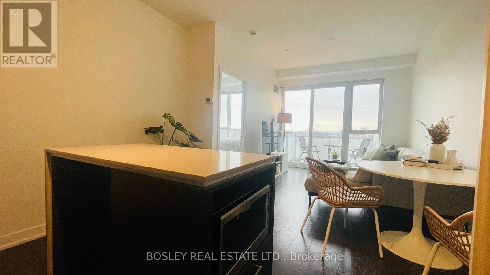 829 - 1830 Bloor Street W, Toronto, Ontario  M6P 0A2 - Photo 10 - W14033226