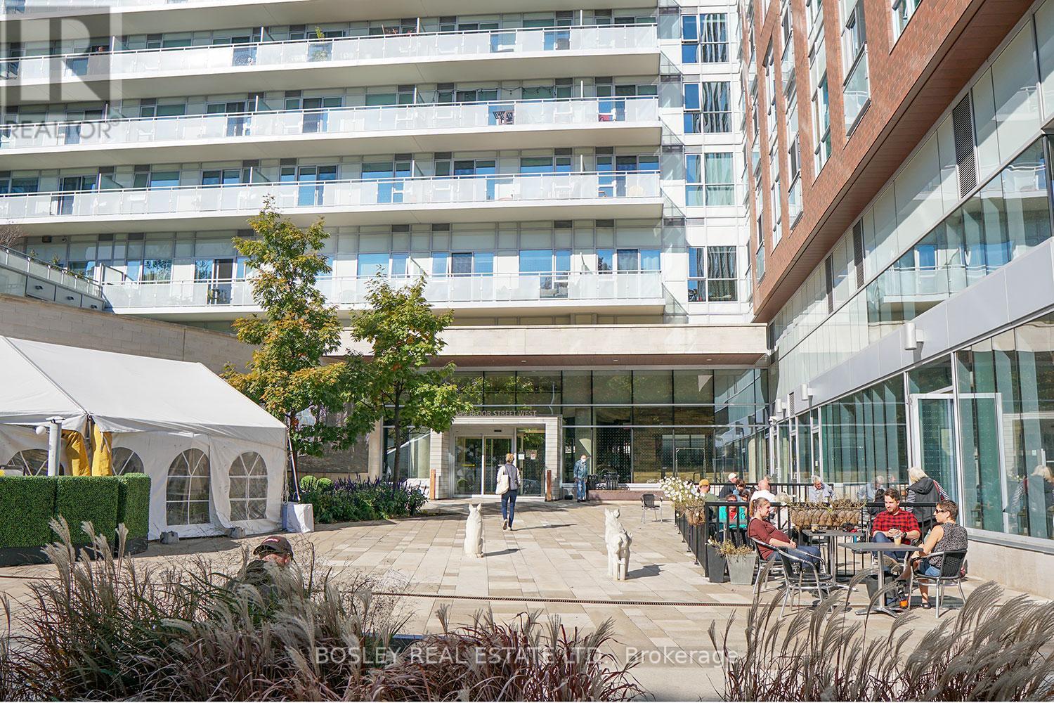 829 - 1830 Bloor Street W, Toronto, Ontario  M6P 0A2 - Photo 4 - W14033226