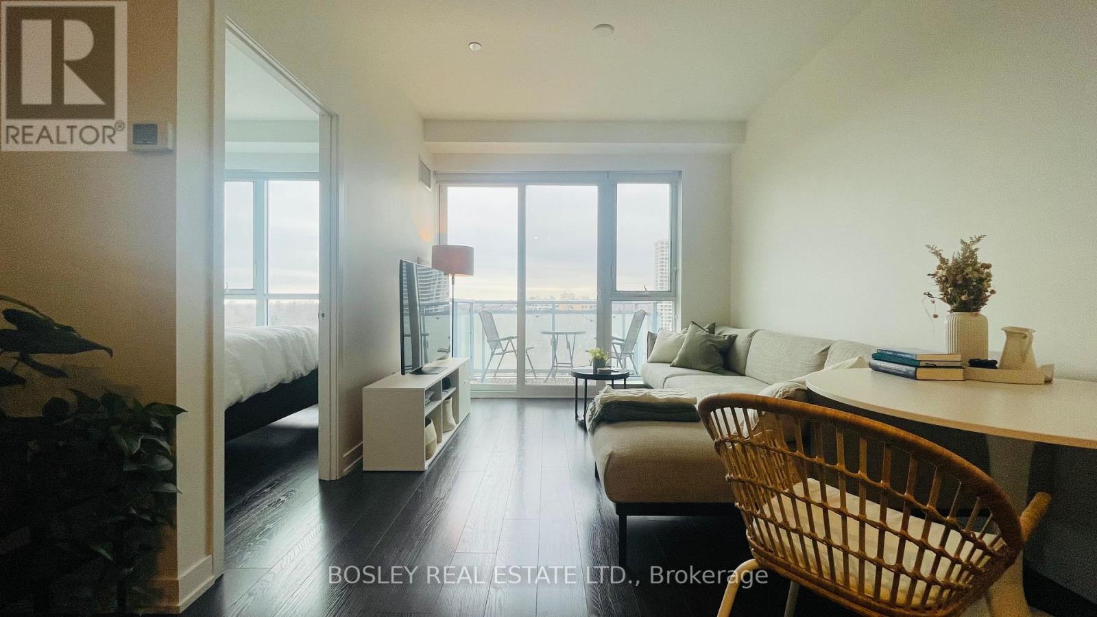 829 - 1830 Bloor Street W, Toronto, Ontario  M6P 0A2 - Photo 5 - W14033226
