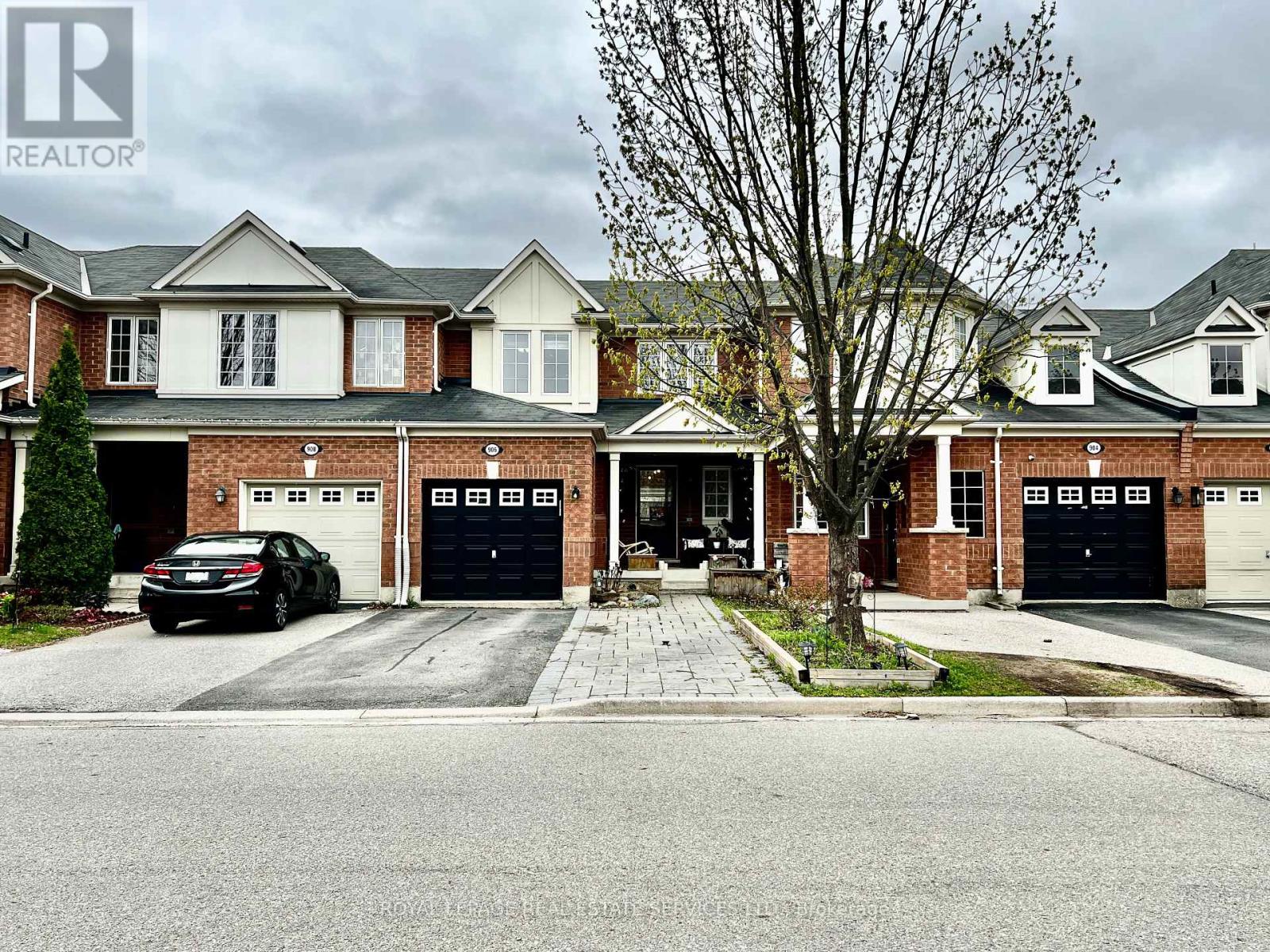 906 BURROWS GATE, Milton, Ontario