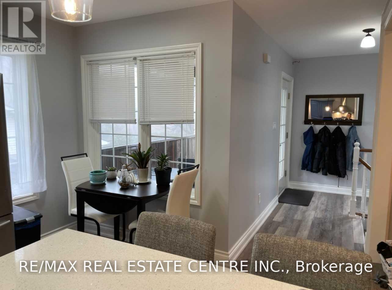 5 William Street, Halton Hills, Ontario  L7G 1Y2 - Photo 3 - W14033276