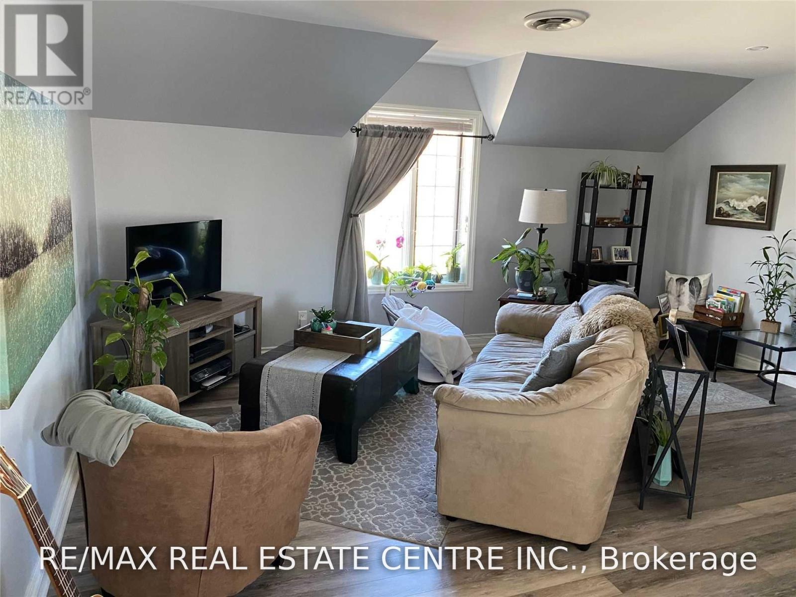 5 William Street, Halton Hills, Ontario  L7G 1Y2 - Photo 6 - W14033276