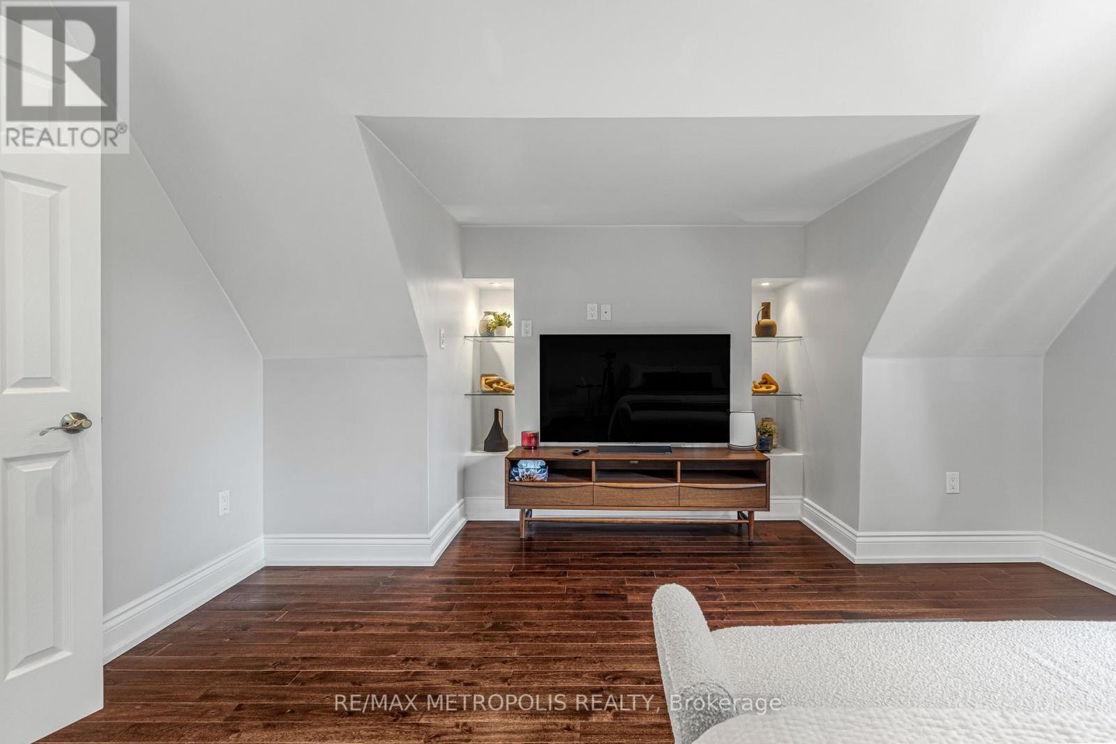 26 Algonquin Avenue, Toronto, Ontario  M6R 1K7 - Photo 27 - W14033282