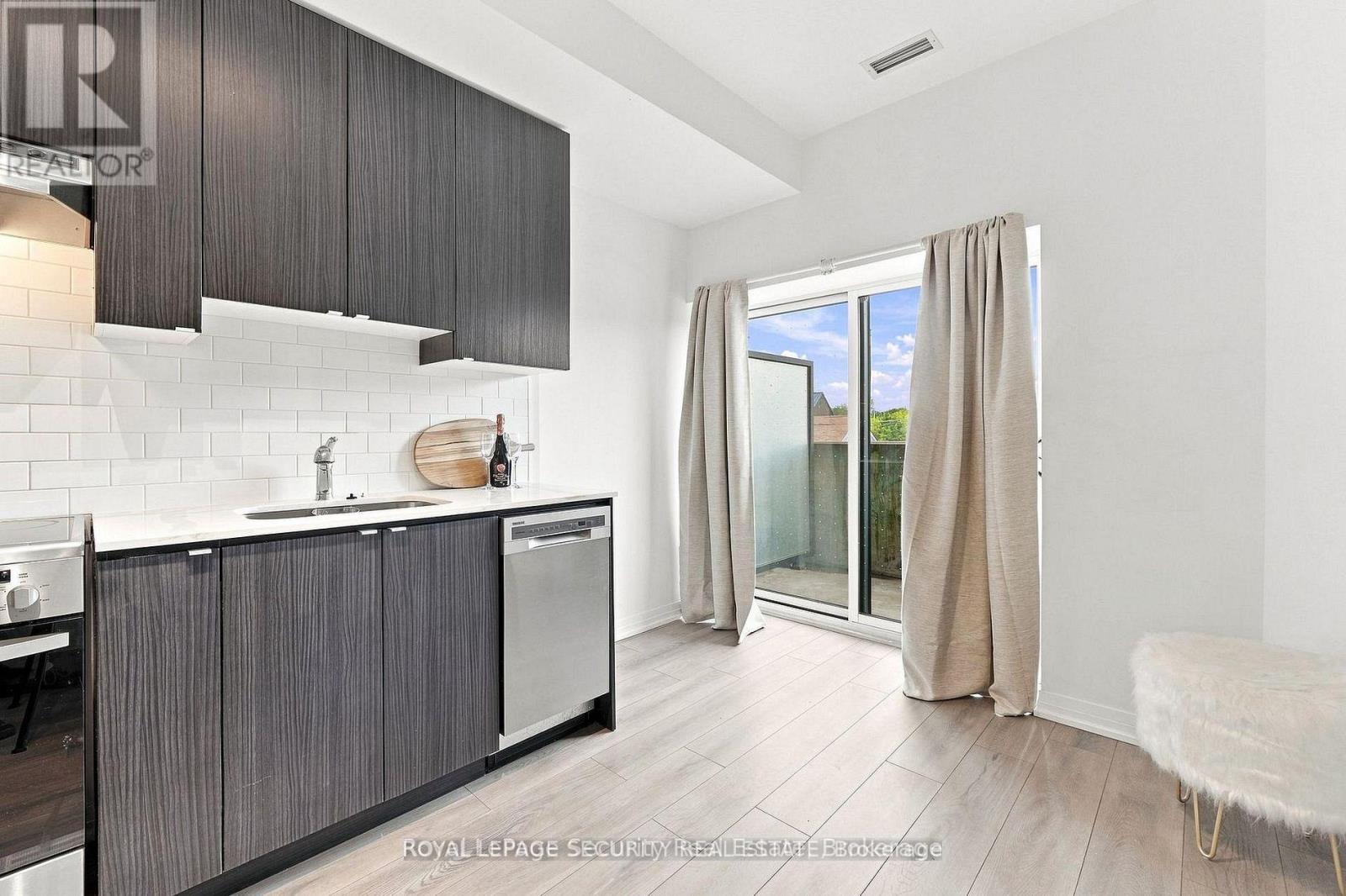 110 - 408 Browns Line, Toronto, Ontario  M8Z 0C2 - Photo 15 - W14033286
