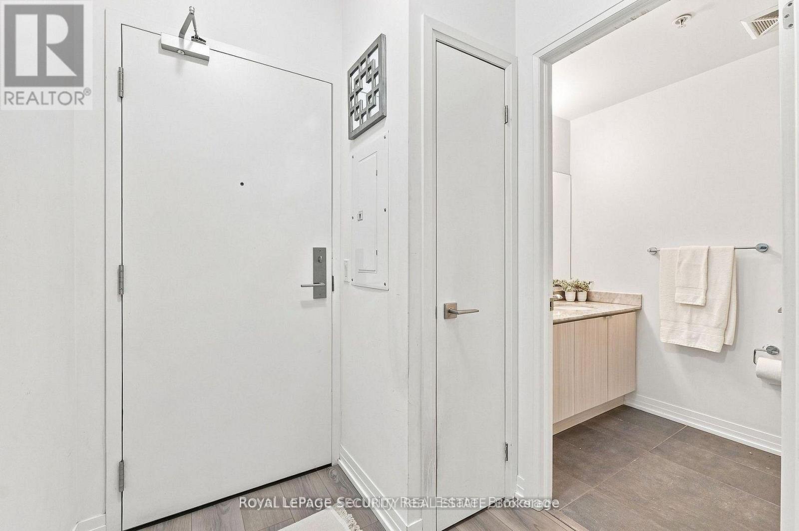 110 - 408 Browns Line, Toronto, Ontario  M8Z 0C2 - Photo 2 - W14033286