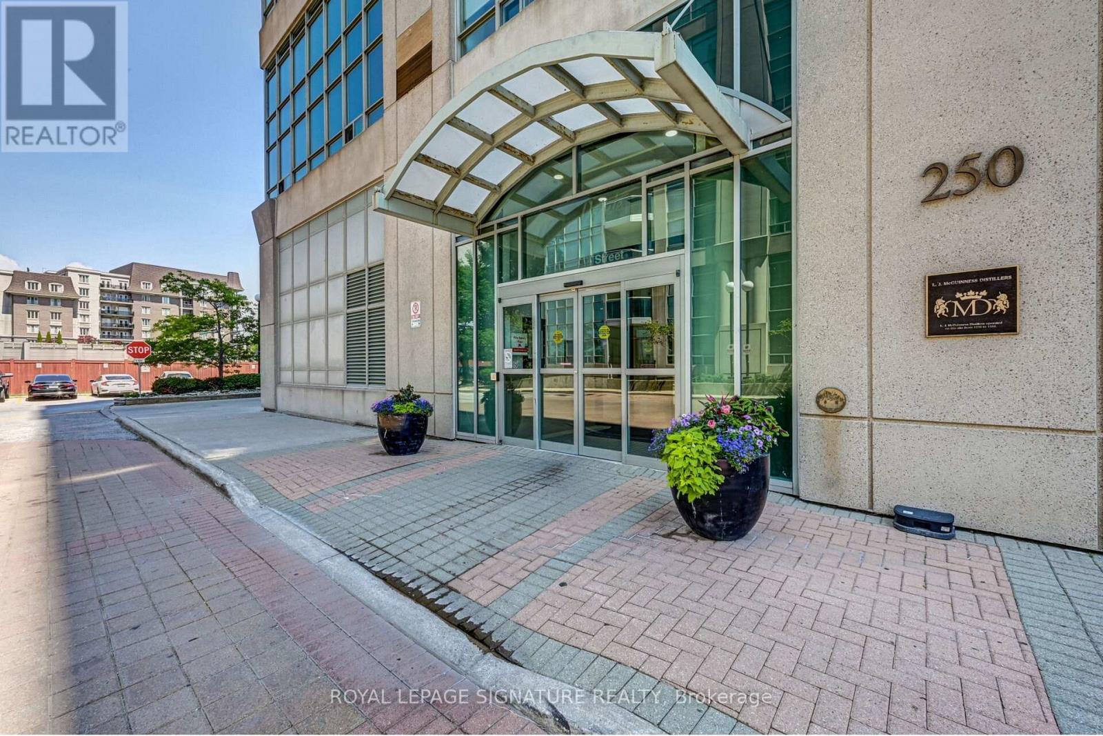 714 - 250 Manitoba Street, Toronto, Ontario  M8Y 4G8 - Photo 2 - W14033290