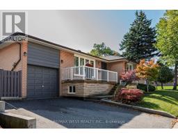82 RENAULT CRESCENT, Toronto, Ontario