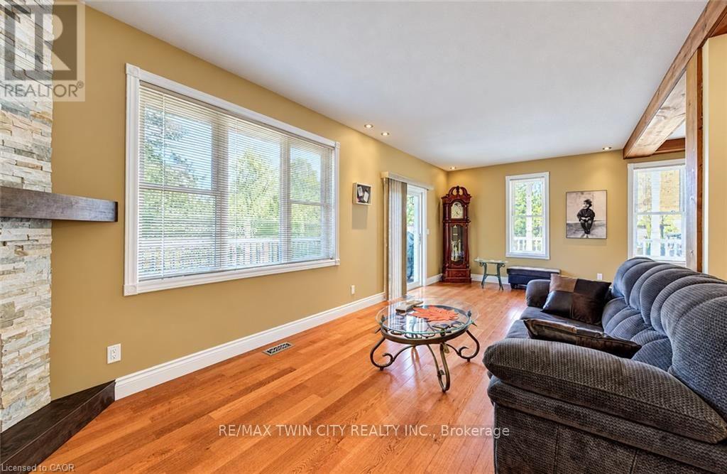 34 Braun Street, Kitchener, Ontario  N2H 3R4 - Photo 4 - X14033116