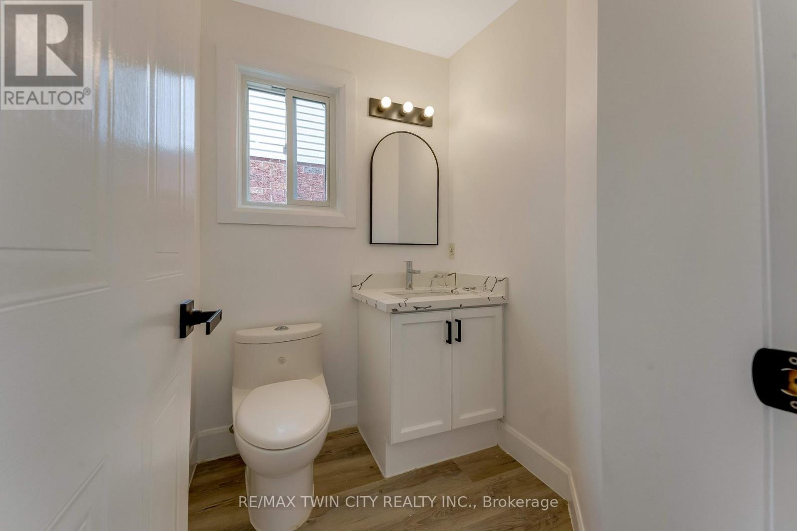 31 Swartz Street, Kitchener, Ontario  N2E 4A7 - Photo 11 - X14033172