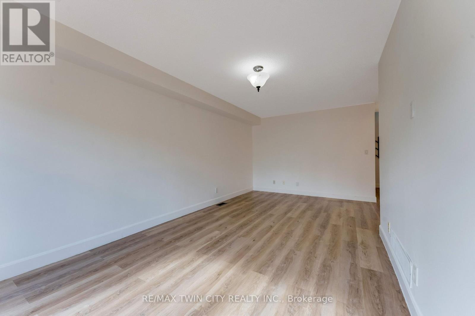 31 Swartz Street, Kitchener, Ontario  N2E 4A7 - Photo 29 - X14033172