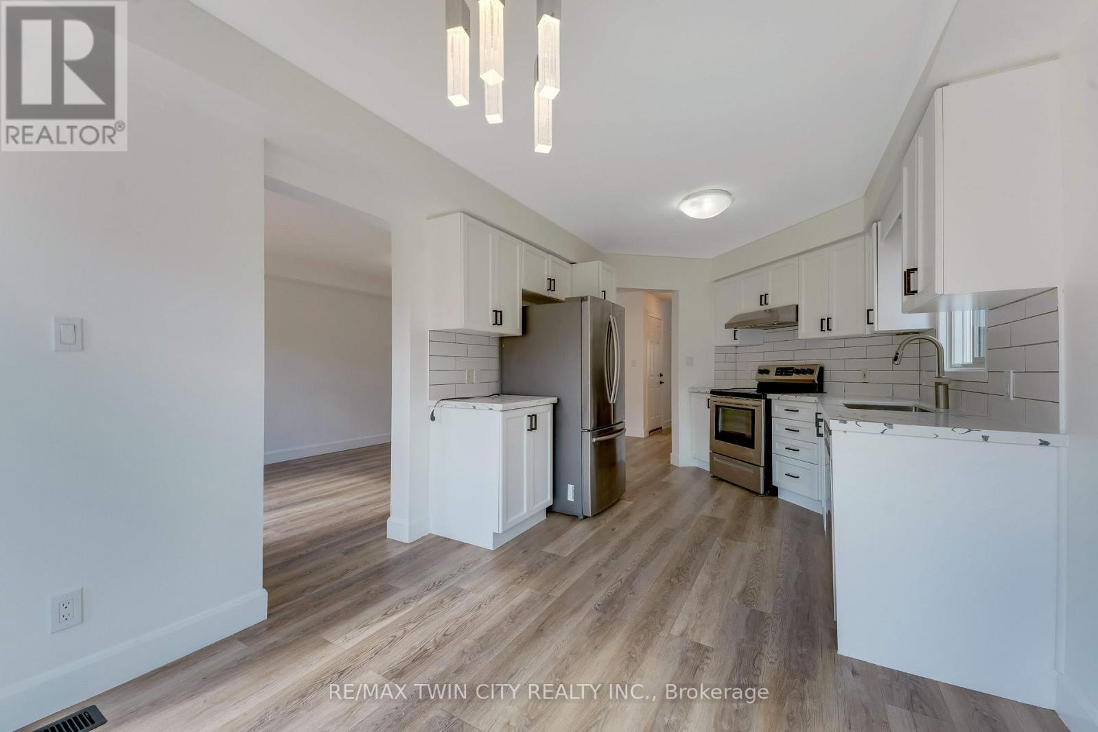 31 Swartz Street, Kitchener, Ontario  N2E 4A7 - Photo 6 - X14033172