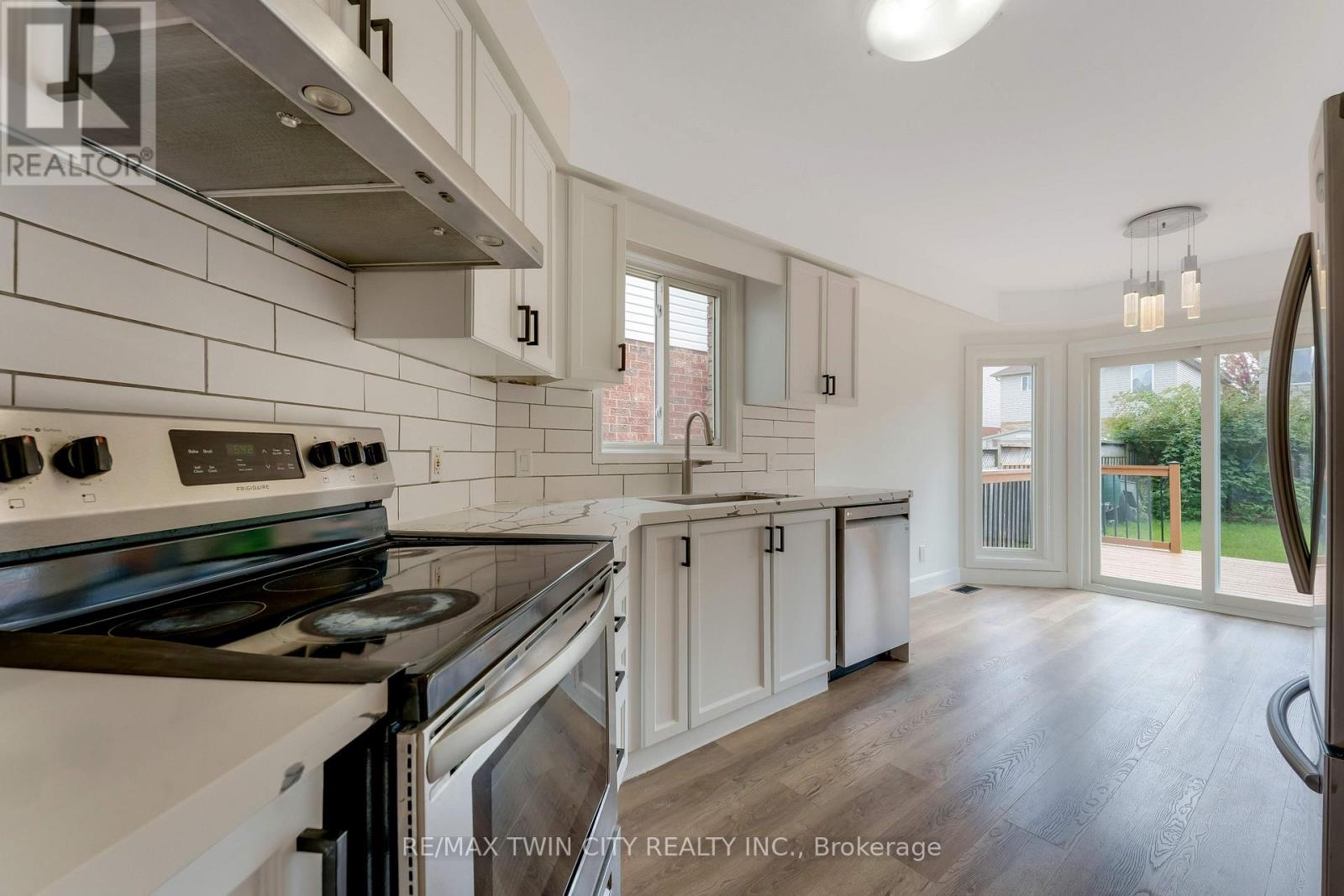 31 Swartz Street, Kitchener, Ontario  N2E 4A7 - Photo 8 - X14033172