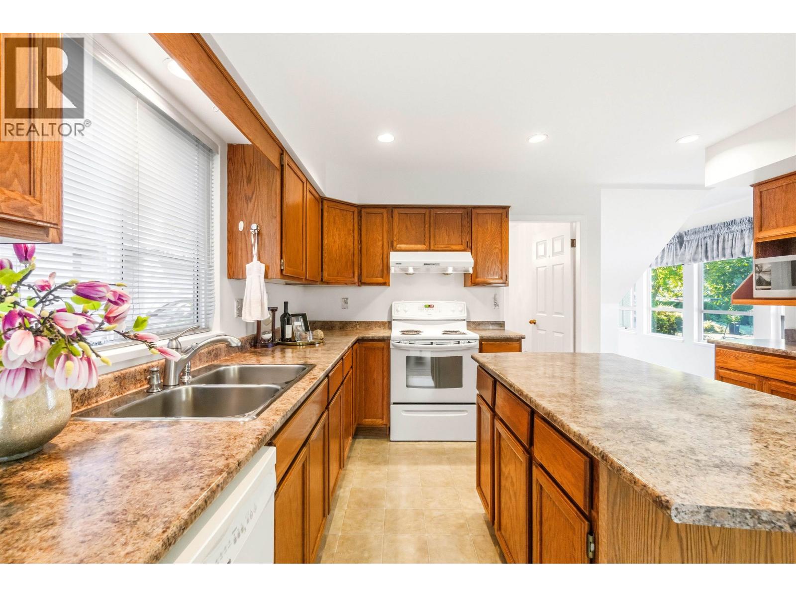 865 Ruckle Court, North Vancouver, British Columbia  V7H 2S6 - Photo 7 - R3175052