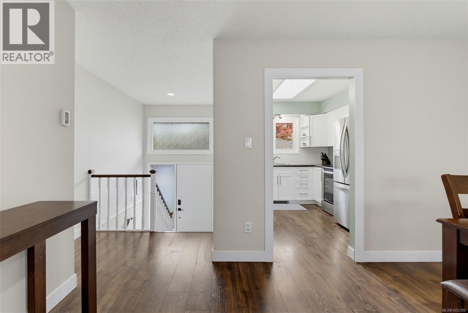 13 4391 Torquay Dr