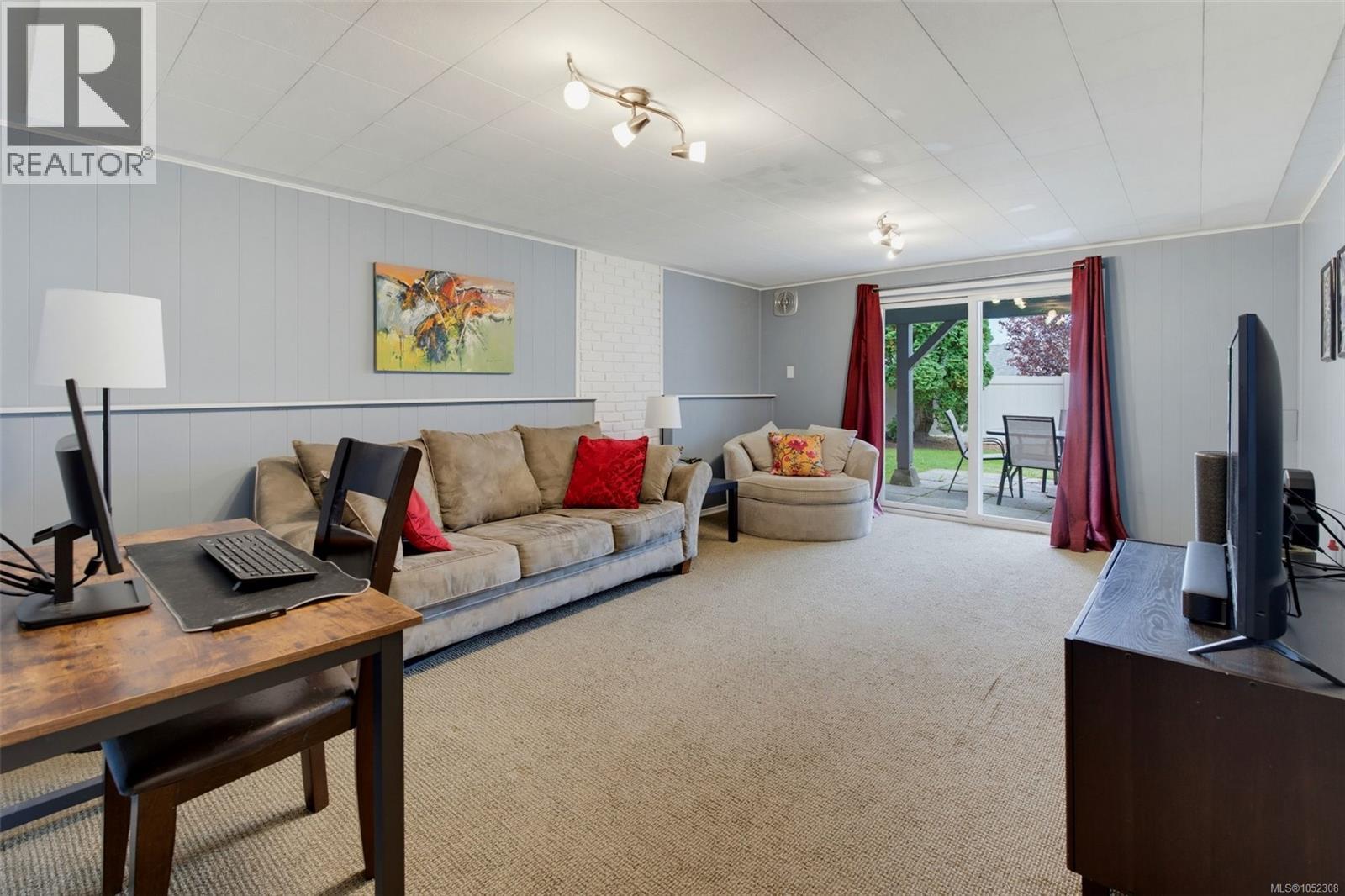 13 4391 Torquay Dr