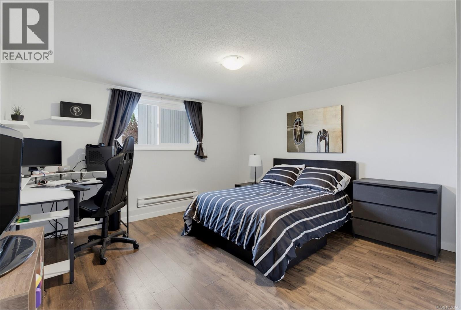 13 4391 Torquay Dr