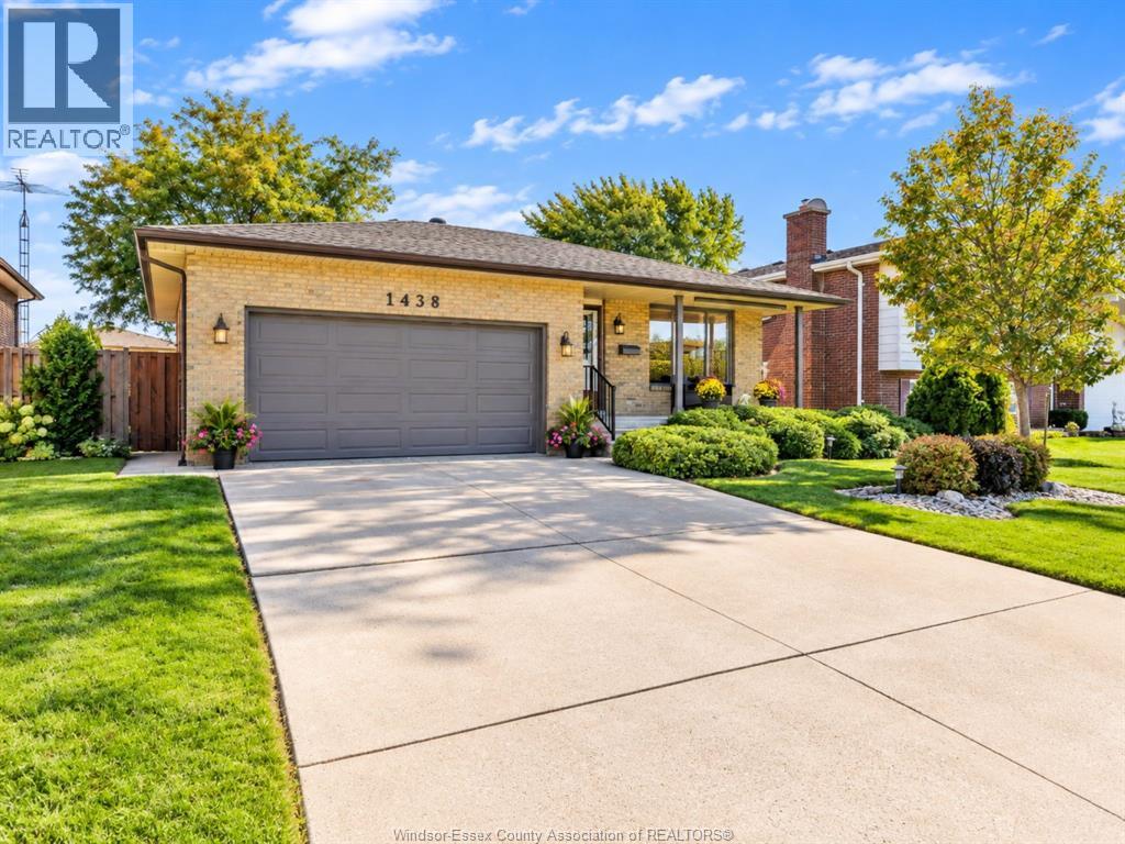MLS# 26025242: 1438 RUSHWOOD CRESCENT, LaSalle, Canada