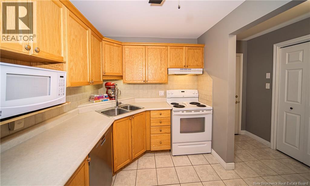 158 Hanwell Road Unit# 211, Fredericton, New Brunswick  E3B 9K7 - Photo 5 - NB149576