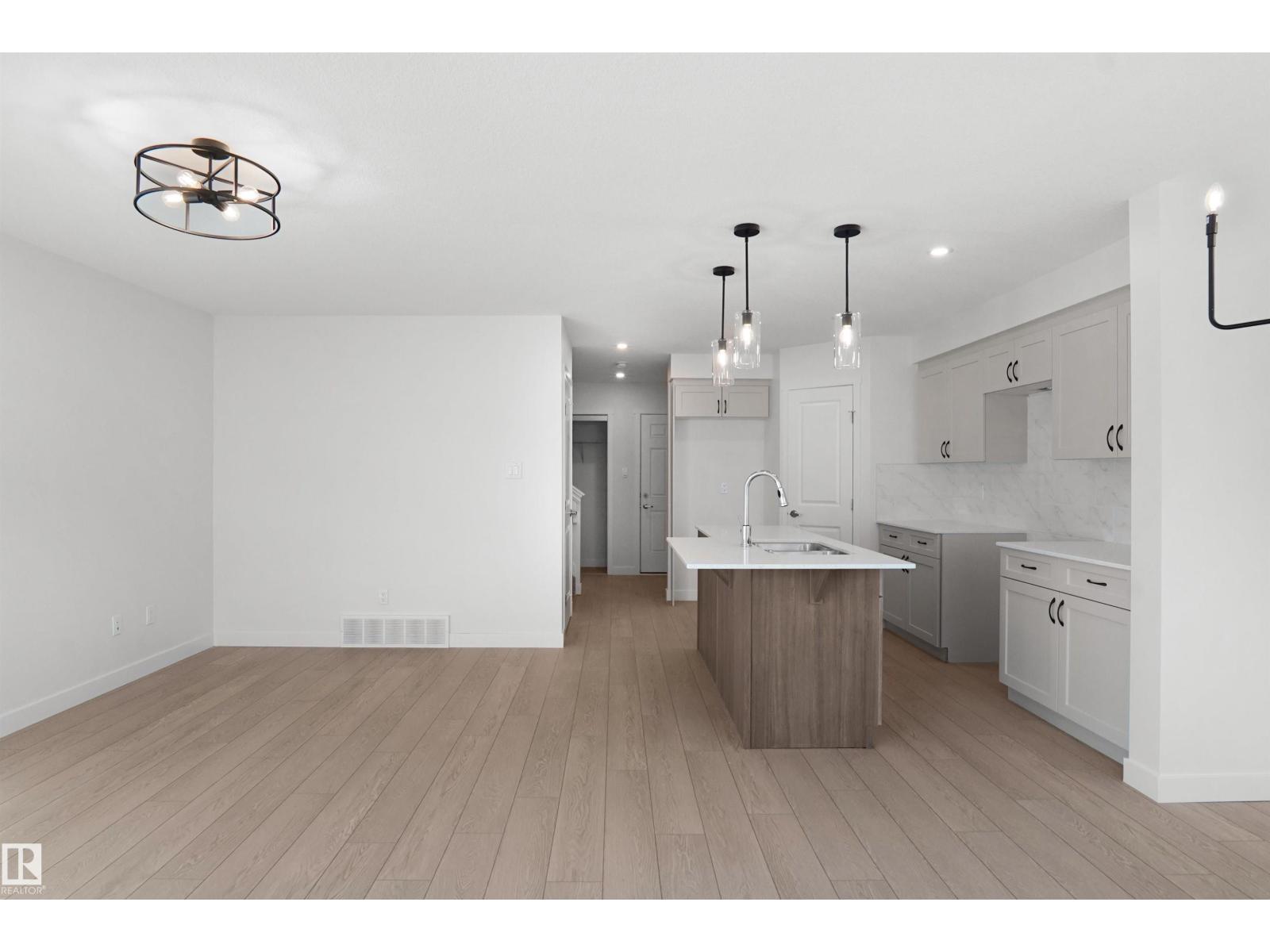 1862 187 ST NW