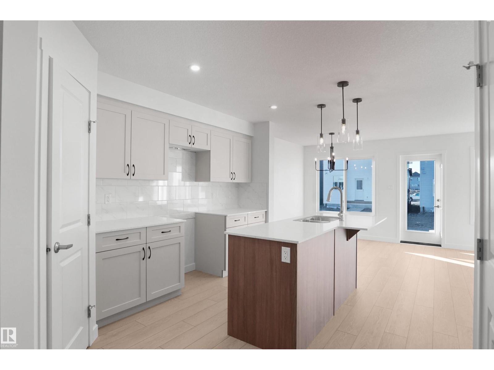 1862 187 ST NW