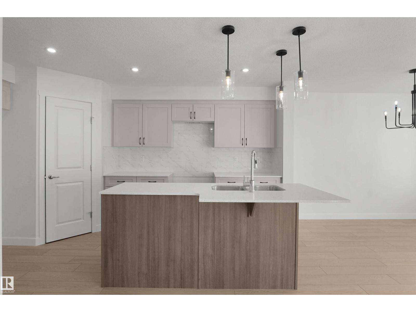 1862 187 ST NW