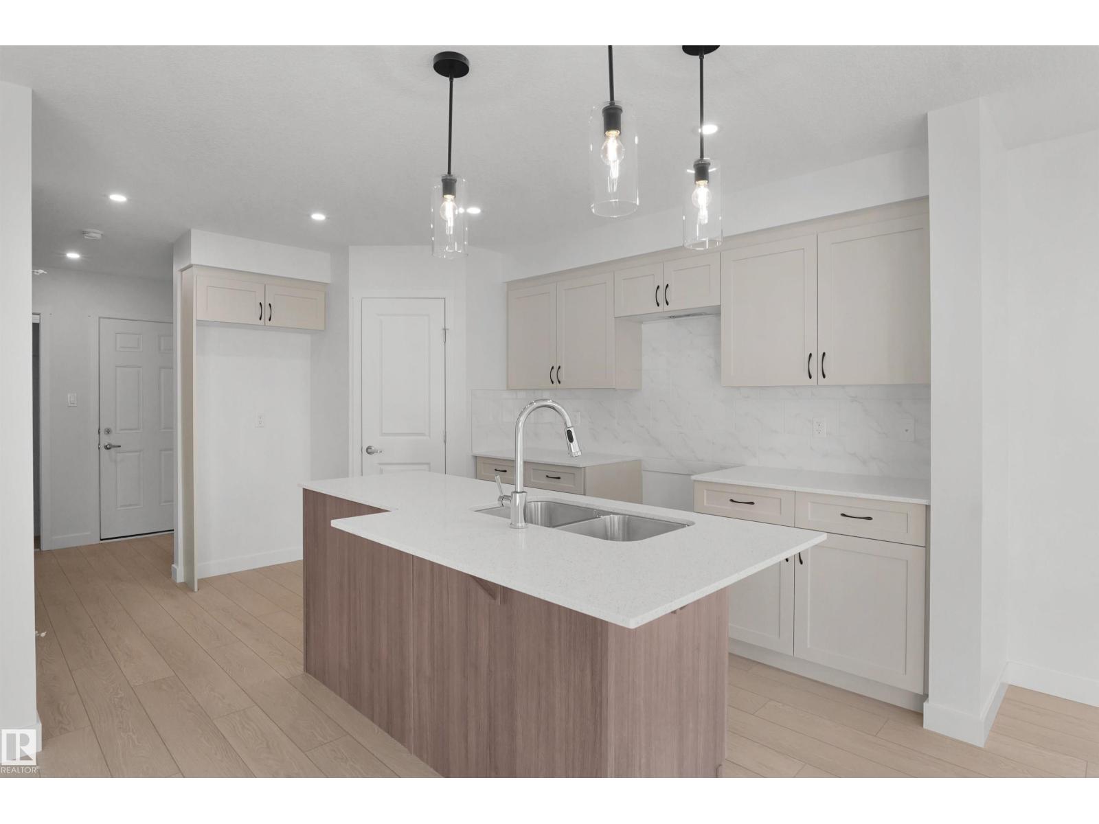 1862 187 ST NW