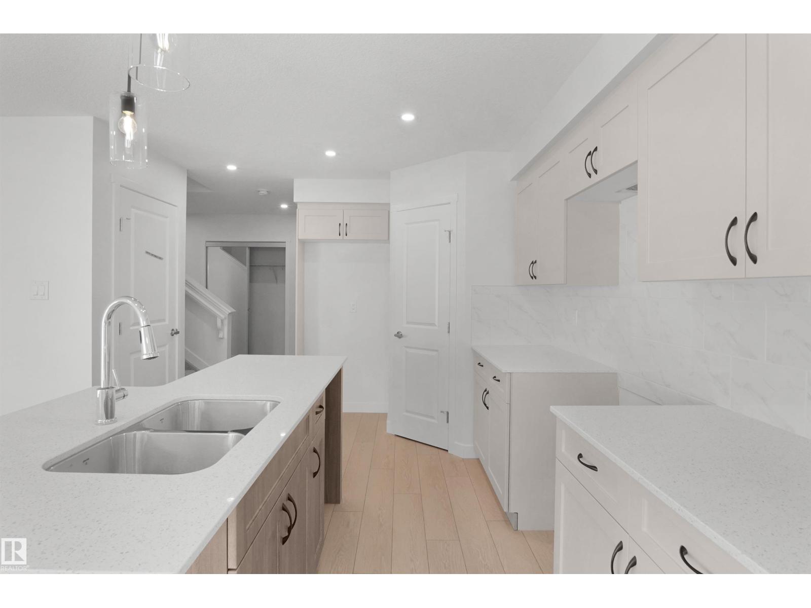 1862 187 ST NW