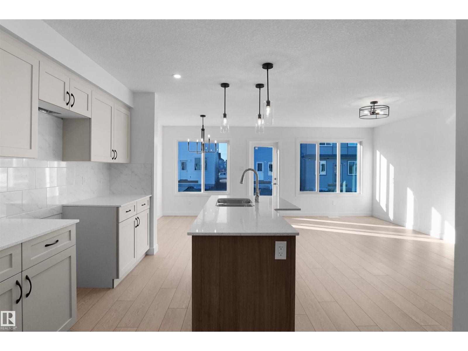 1862 187 ST NW