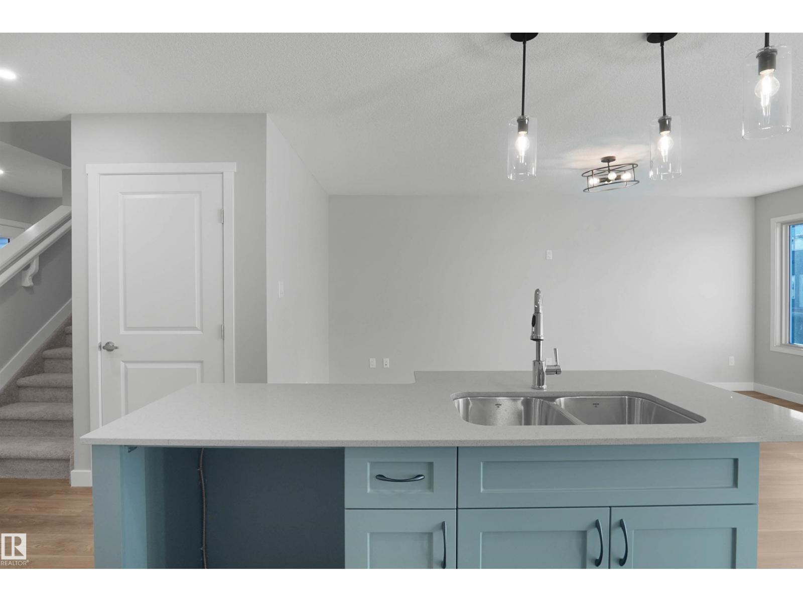 1864 187 ST NW