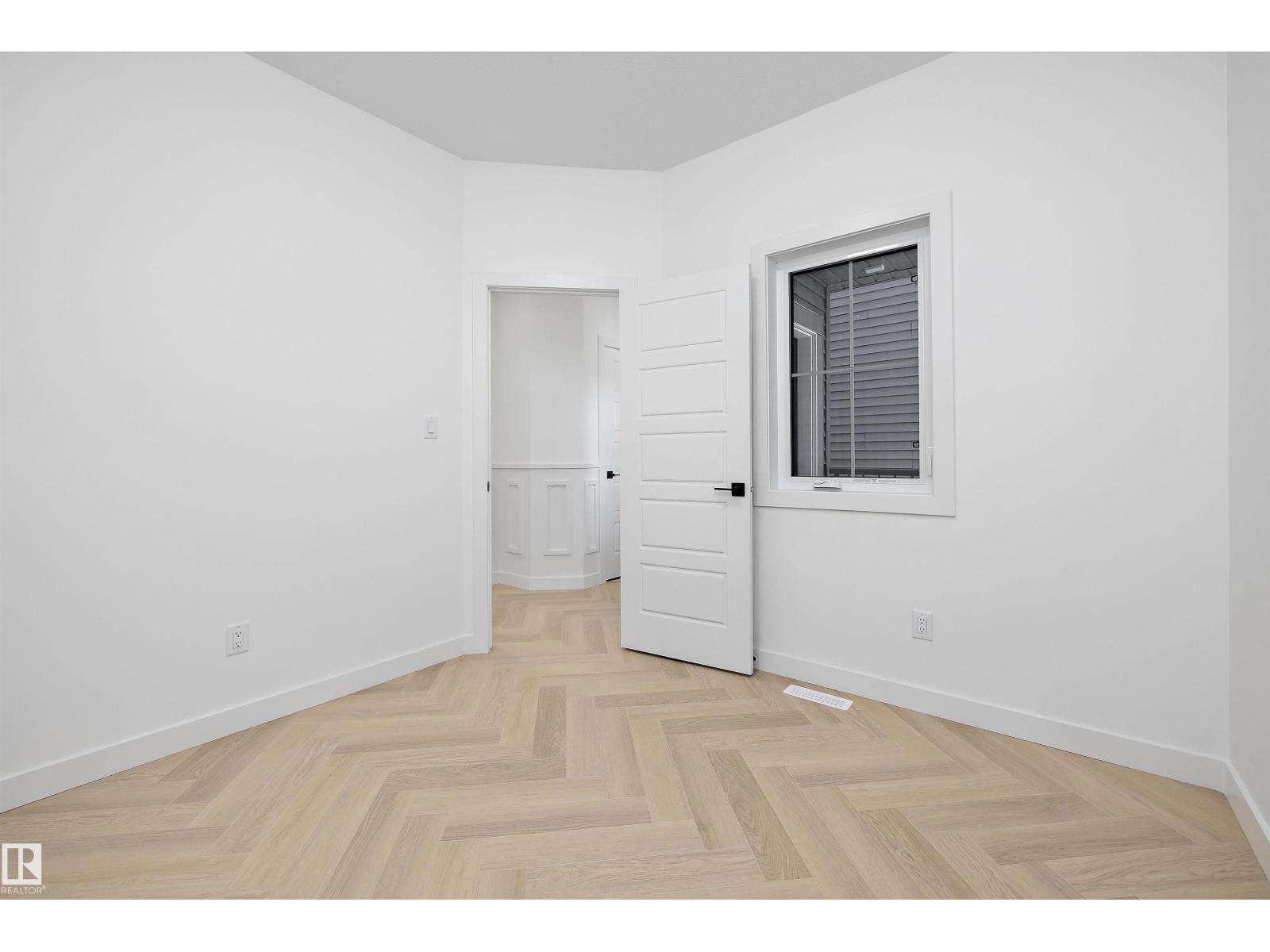 977 Elderberry Ld Nw Nw, Edmonton, Alberta  T6M 3K3 - Photo 3 - E4509120