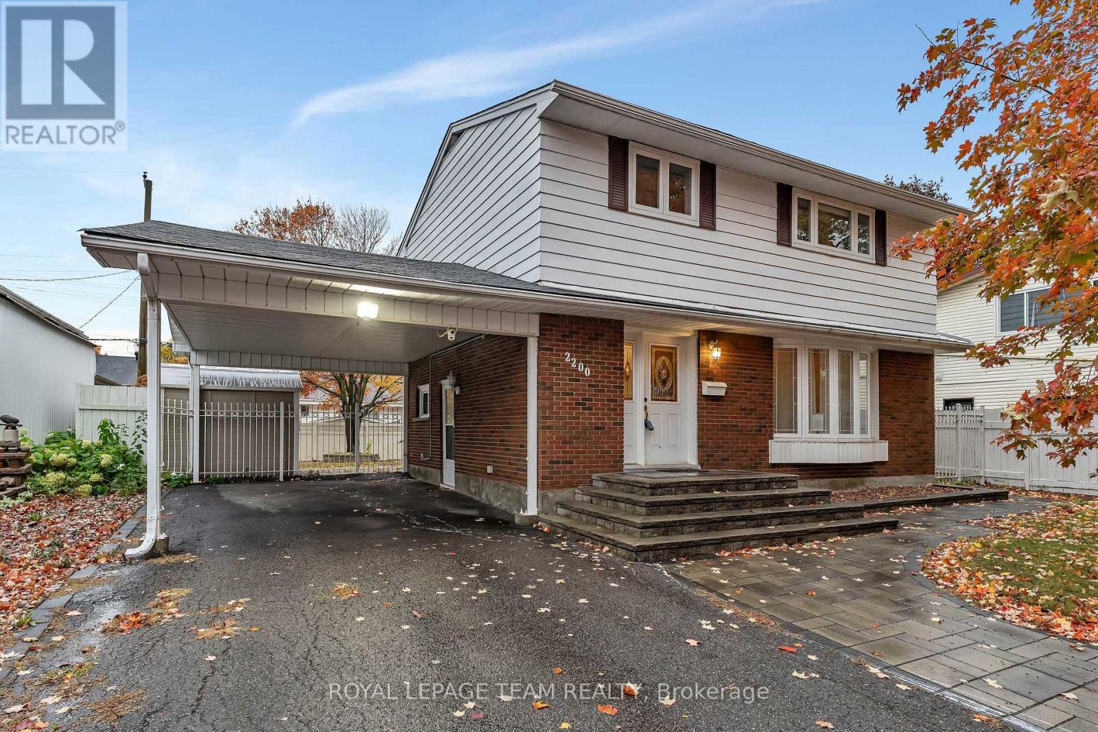 2200 Martha Avenue, Ottawa, Ontario  K1G 1K9 - Photo 1 - X14033404