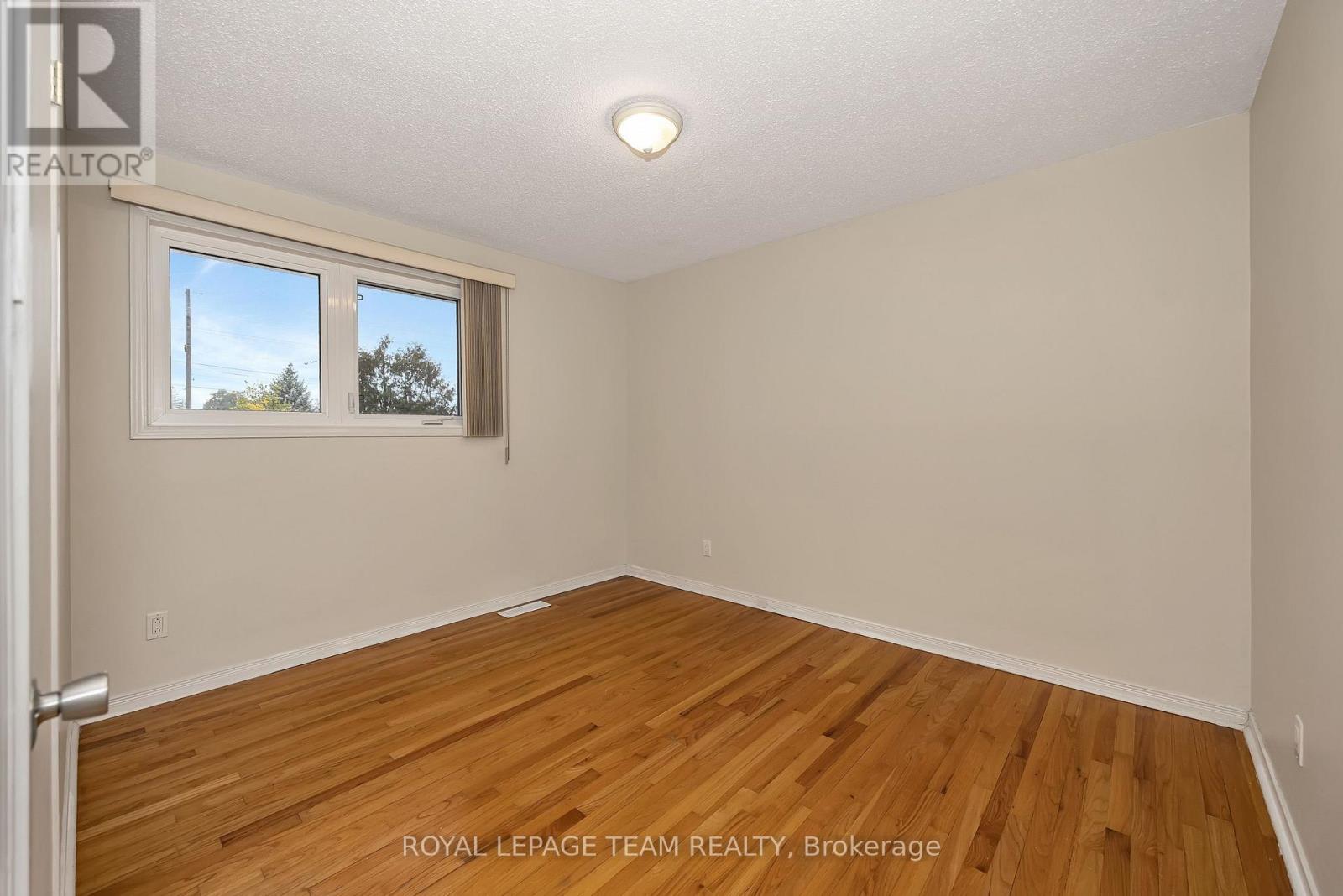 2200 Martha Avenue, Ottawa, Ontario  K1G 1K9 - Photo 26 - X14033404